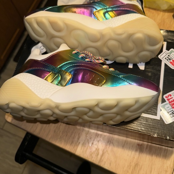Stella McCartney Eclypse metallic rainbow sneakers - Picture 8 of 10